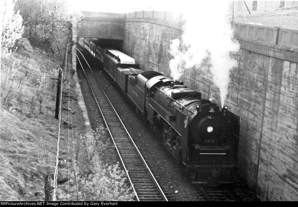 DH 4-8-4 #302 - Delaware & Hudson